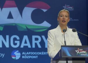 Alice Weidel, współprzewodnicząca AfD, podczas CPAC Hungary w 2025 roku