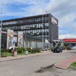 Plac Czerwca 1976 roku w Ursusie w rejonie Urzędu Dzielnicy
