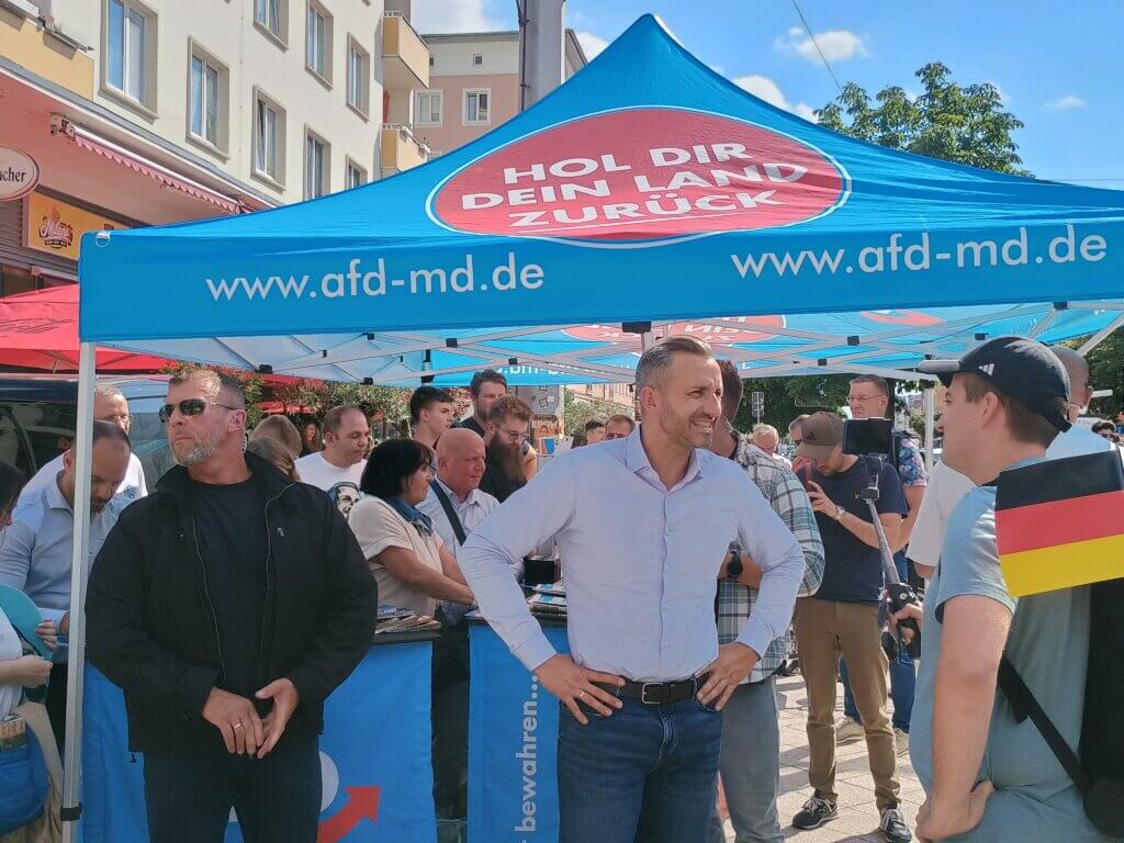 Ulrich Siegmund podczas kampanii wyborczej AfD w Magdeburgu przed wyborami w Saksonii-Anhalt w 2026 roku