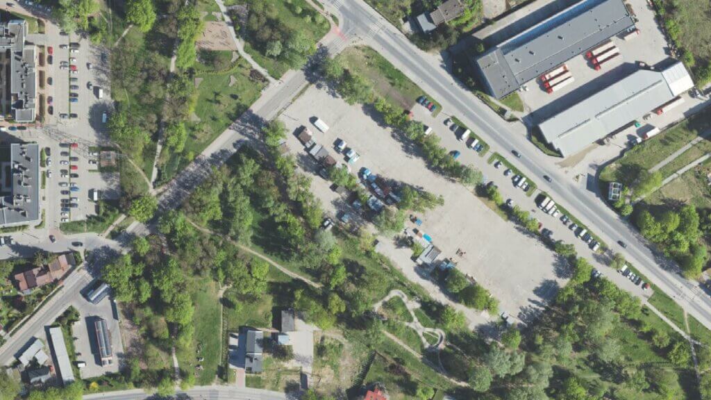 Bazarek Ursus przy ul. Kazimierza Gierdziejewskiego w Warszawie – widok z lotu ptaka